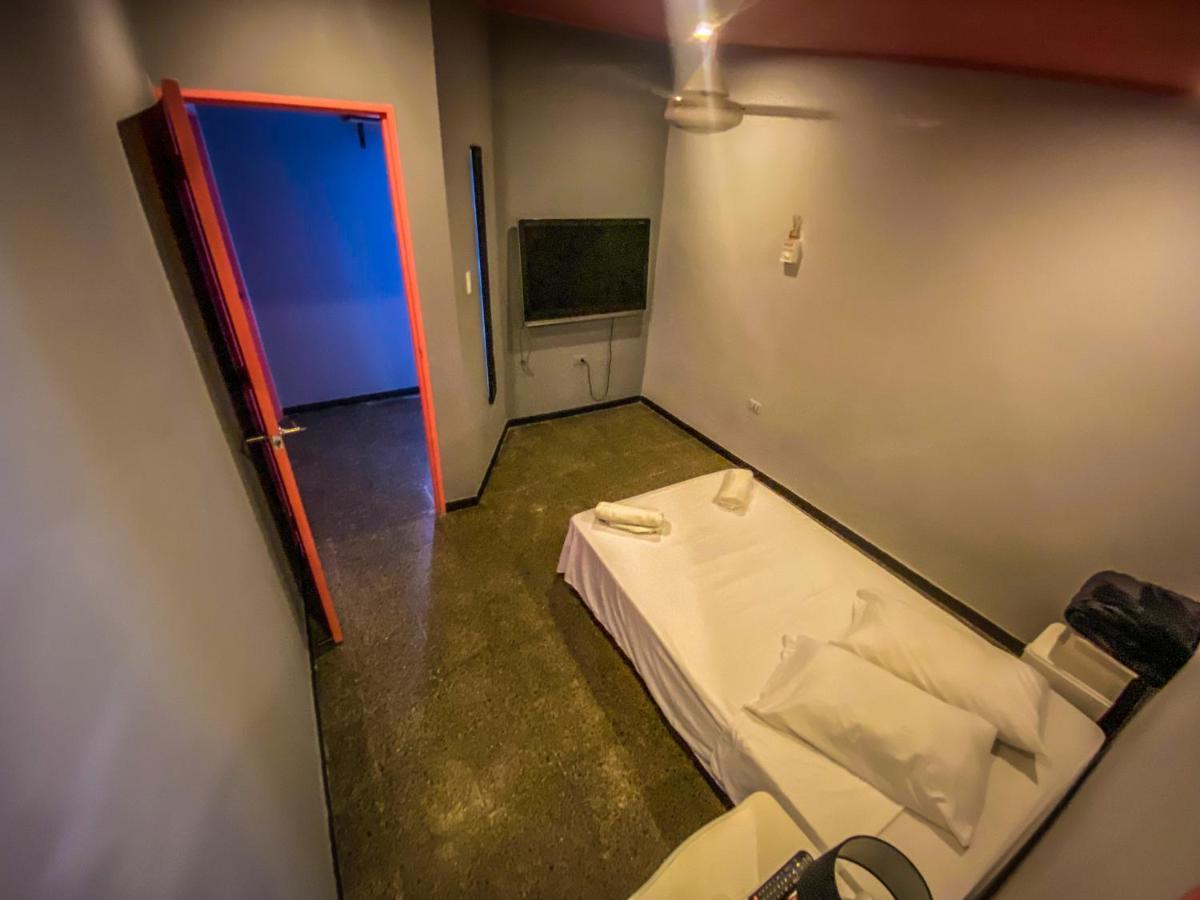 Fardo Hotel Boutique En Ibague - Zona G - Recepcion Digital 24H Екстериор снимка